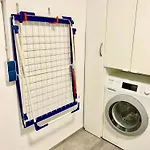 Ruhige Gaestezimmer In Mit Gemeinschaftsbad & Kueche