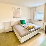 Проживание в семье Ruhige Gaestezimmer In Mit Gemeinschaftsbad & Kueche *