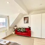 Ruhige Gaestezimmer In Mit Gemeinschaftsbad & Kueche