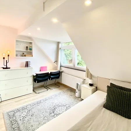 Zuhause Auf Zeit-gemuetliche Gaestezimmer 홈스테이 *