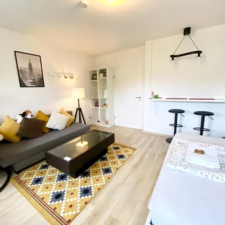 Zuhause Auf Zeit-gemuetliche Gaestezimmer 홈스테이