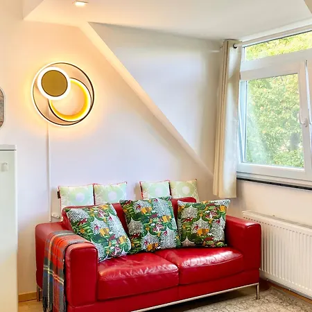 Zuhause Auf Zeit-gemuetliche Gaestezimmer منزل للإقامة *