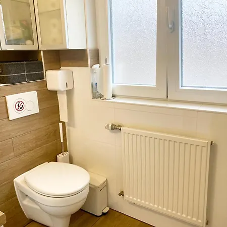 منزل للإقامة Zuhause Auf Zeit-gemuetliche Gaestezimmer *