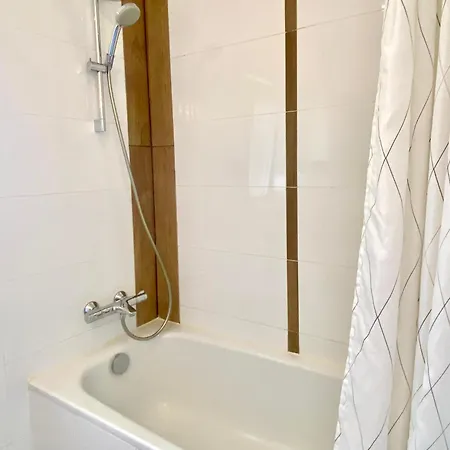 منزل للإقامة Zuhause Auf Zeit-gemuetliche Gaestezimmer