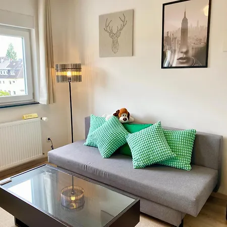 Zuhause Auf Zeit-gemuetliche Gaestezimmer منزل للإقامة *