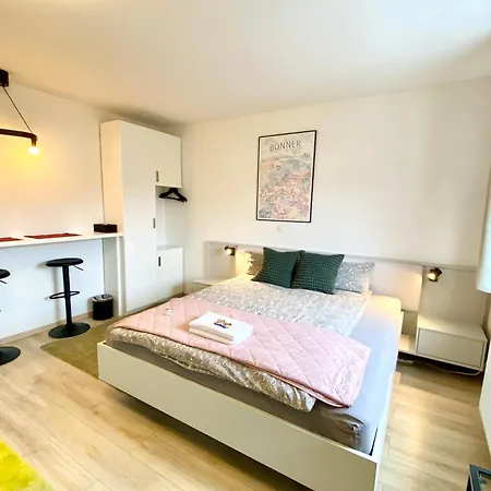Ruhige Gaestezimmer In Mit Gemeinschaftsbad & Kueche Kwatera prywatna