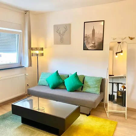 Ruhige Gaestezimmer In Mit Gemeinschaftsbad & Kueche Bonn