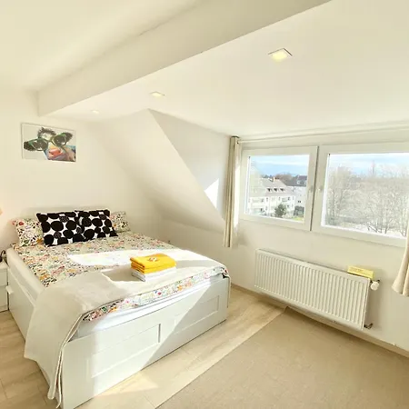 Ruhige Gaestezimmer In Mit Gemeinschaftsbad & Kueche Проживание в семье Бонн