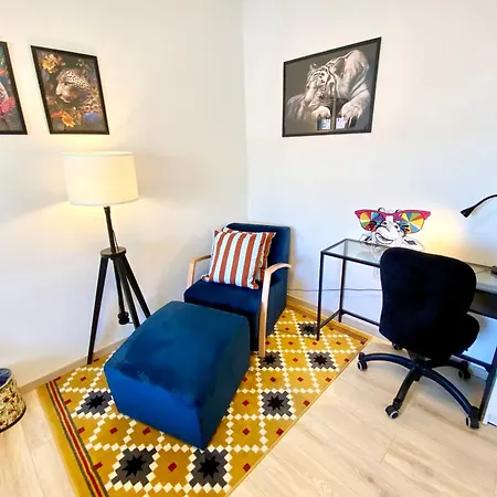 Ruhige Gaestezimmer In Mit Gemeinschaftsbad & Kueche Bonn