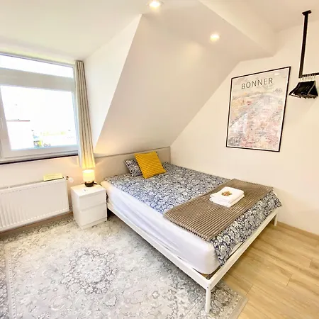 Ruhige Gaestezimmer In Mit Gemeinschaftsbad & Kueche * Bonn