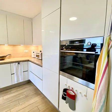Ruhige Gaestezimmer In Mit Gemeinschaftsbad & Kueche Bonn