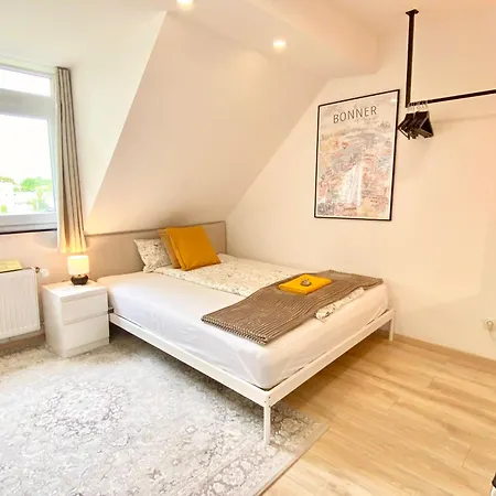 Homestay Ruhige Gaestezimmer In Mit Gemeinschaftsbad & Kueche