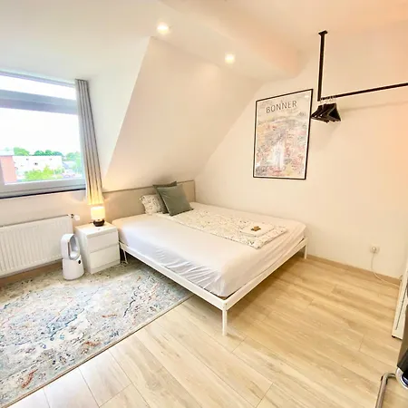 Ruhige Gaestezimmer In Mit Gemeinschaftsbad & Kueche