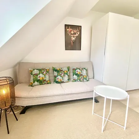 Ubytování v soukromí Ruhige Gaestezimmer In Mit Gemeinschaftsbad & Kueche