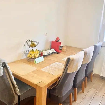 Ruhige Gaestezimmer In Mit Gemeinschaftsbad & Kueche Ubytování v soukromí *