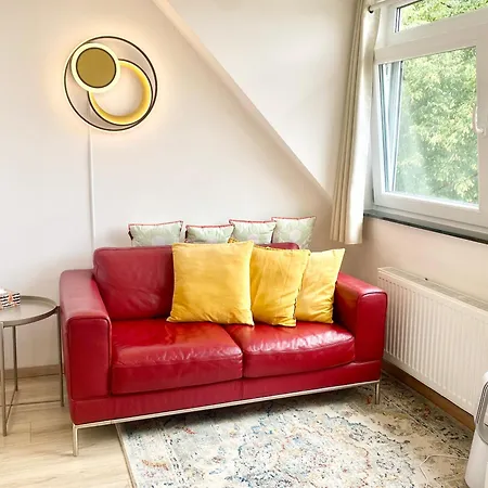 Ruhige Gaestezimmer In Mit Gemeinschaftsbad & Kueche * Bonn
