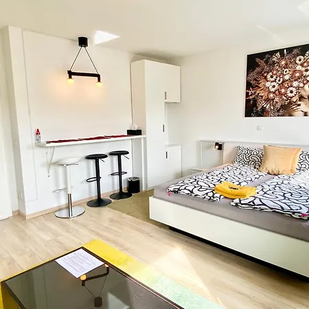 Ruhige Gaestezimmer In Mit Gemeinschaftsbad & Kueche Séjour chez l'habitant Bonn