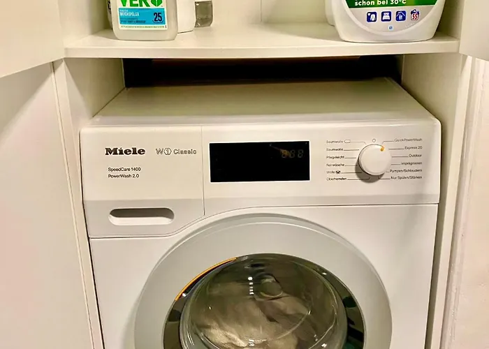 Ruhige Gaestezimmer In Mit Gemeinschaftsbad & Kueche * Bona