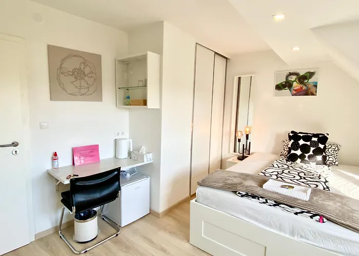 Zuhause Auf Zeit-gemuetliche Gaestezimmer Pansiyon Bonn