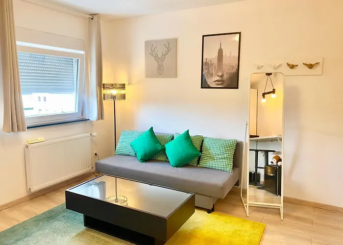 Ruhige Gaestezimmer In Mit Gemeinschaftsbad & Kueche Bona