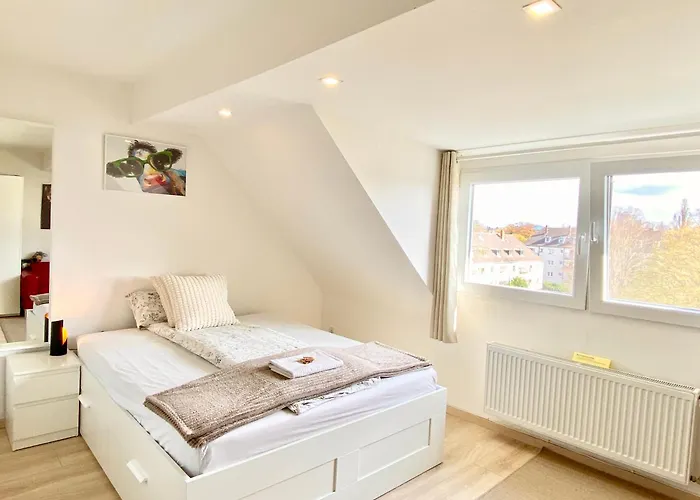 Ruhige Gaestezimmer In Mit Gemeinschaftsbad & Kueche * Bonn